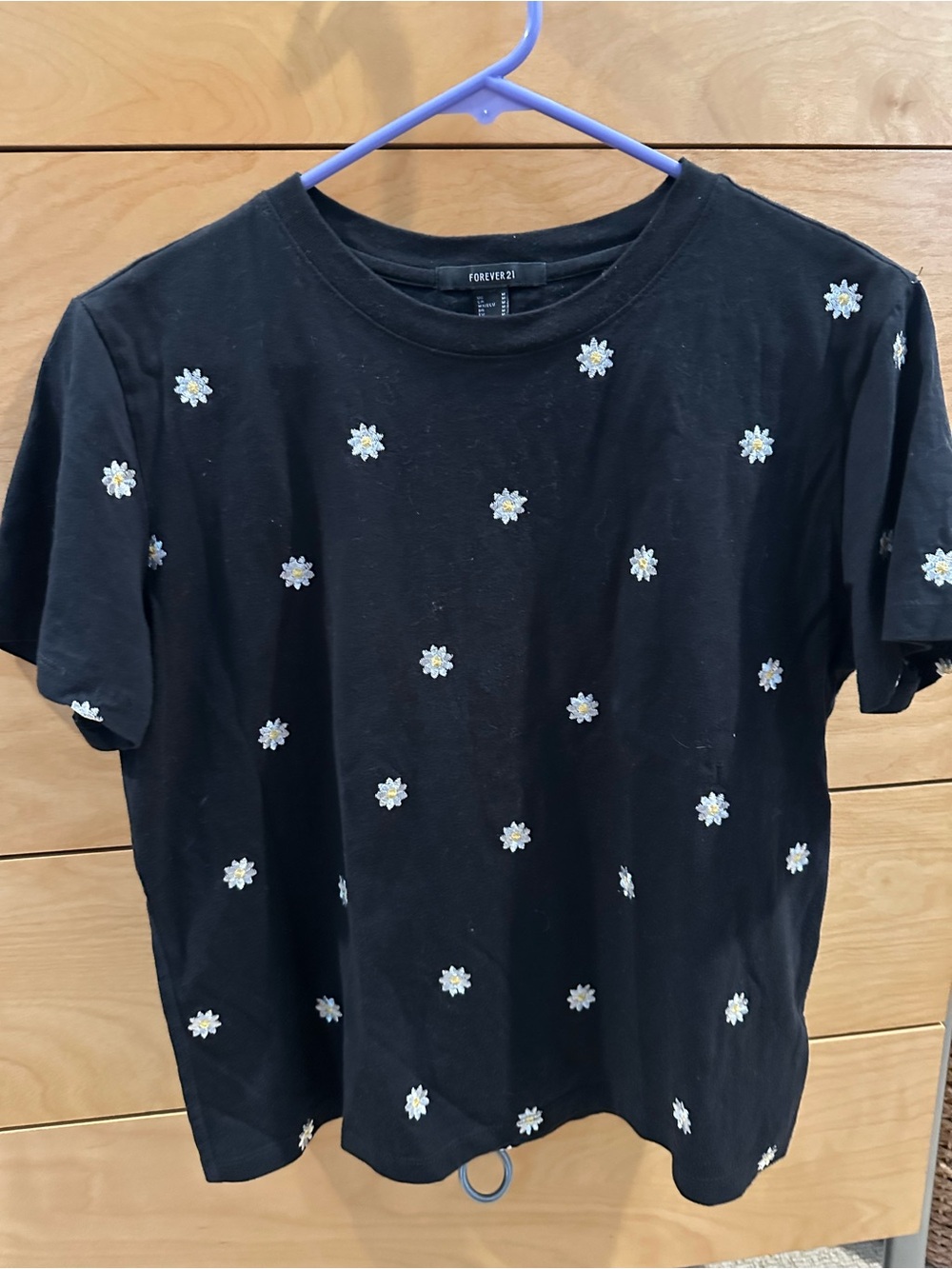 Forever 21 Black Daisy Embroidered Cropped Tee